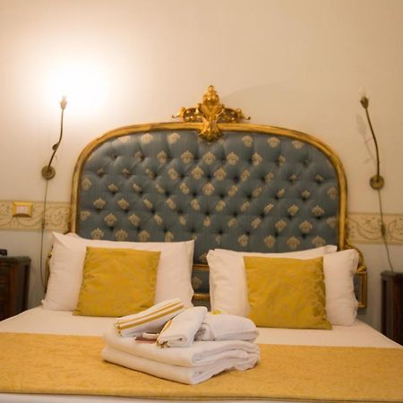 B&B Art Suite Santa Brigida Napoli Eksteriør billede
