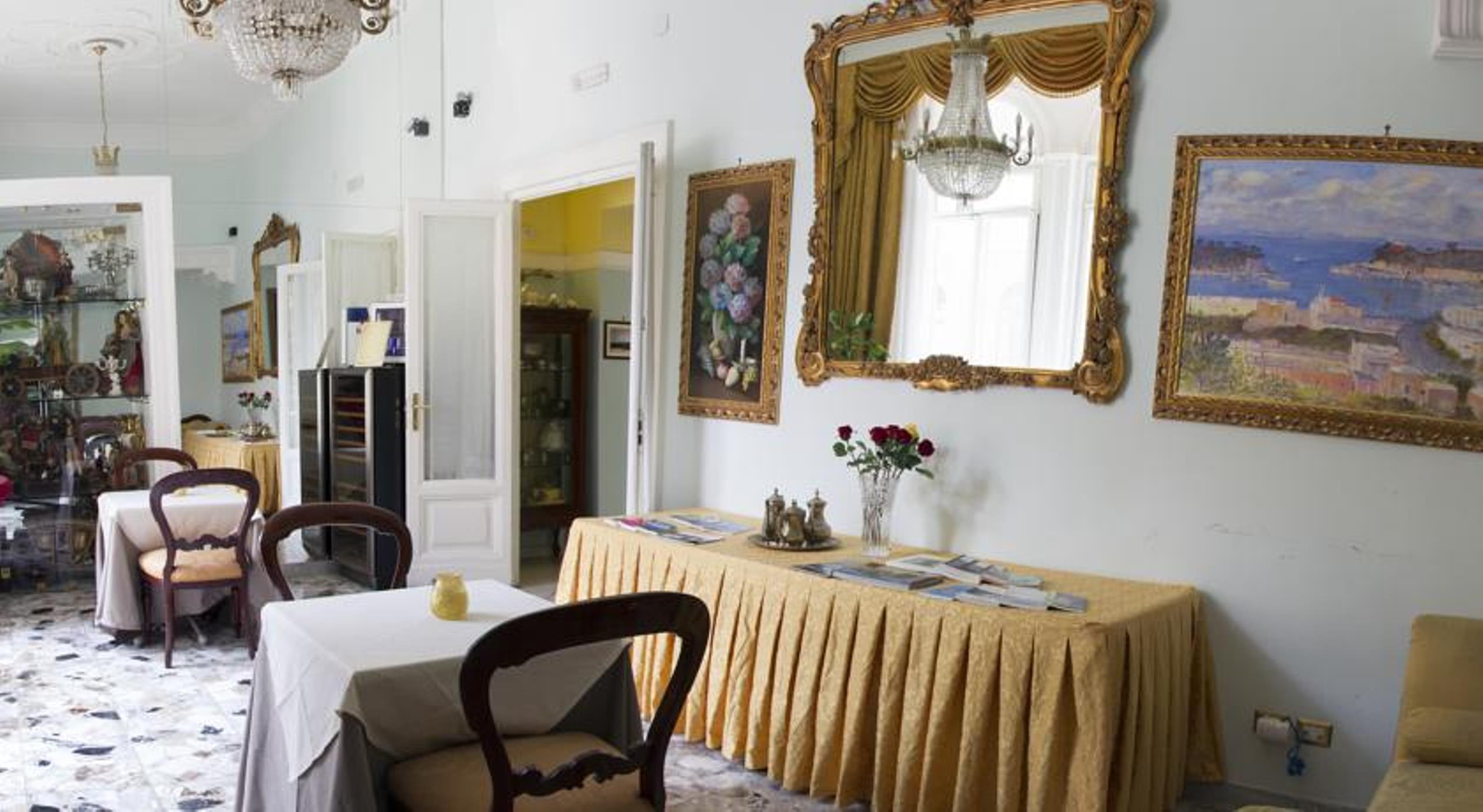 B&B Art Suite Santa Brigida Napoli Eksteriør billede